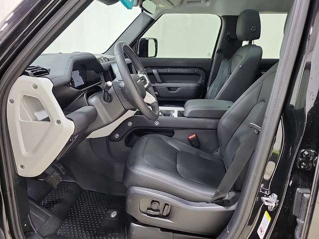 Land Rover Defender 110 P300 S - автомобили, коли, обяви за нови и употребявани 6