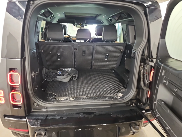 Land Rover Defender 110 X AWD - автомобили, коли, обяви за нови и употребявани 12