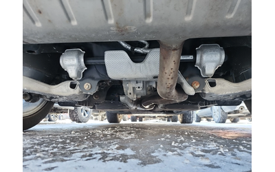 Land Rover Defender 110 X-Dynamic SE AWD - автомобили, коли, обяви за нови и употребявани 14