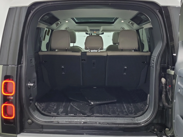 Land Rover Defender 110 S AWD - автомобили, коли, обяви за нови и употребявани 14