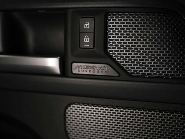 Land Rover Defender X | P400 | MERIDIAN | HUD | 22 IN - автомобили, коли, обяви за нови и употребявани 11