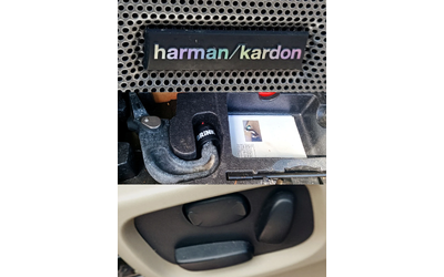 Land Rover Discovery 3.0TDv6/Harman Carbon - автомобили, коли, обяви за нови и употребявани 15