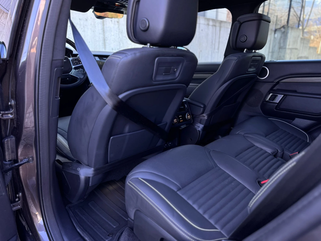 Land Rover Discovery SE/R-Dynamic/NAVI/P360/PANO/LED/Full/13 хил.км.!!! - автомобили, коли, обяви за нови и употребявани 11