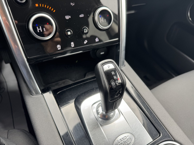 Land Rover Discovery Sport - автомобили, коли, обяви за нови и употребявани 15