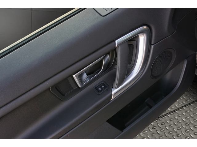 Land Rover Discovery Sport 2.0 TD4 HSE LUXURY PANORAMIC - автомобили, коли, обяви за нови и употребявани 4