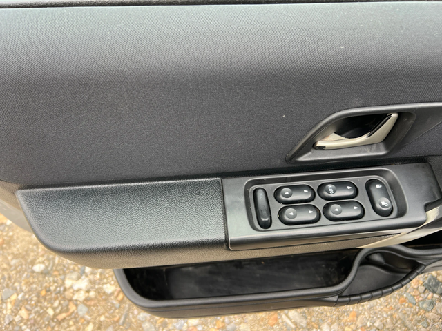 Land Rover Freelander 2.0 TD4 - автомобили, коли, обяви за нови и употребявани 16