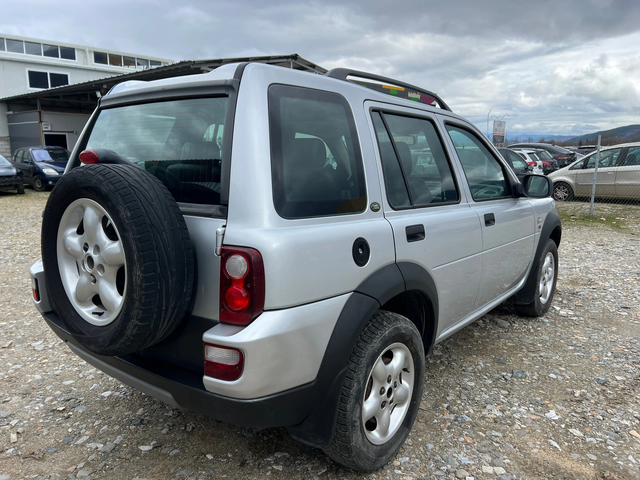 Land Rover Freelander 2.0 TD4 - автомобили, коли, обяви за нови и употребявани 4