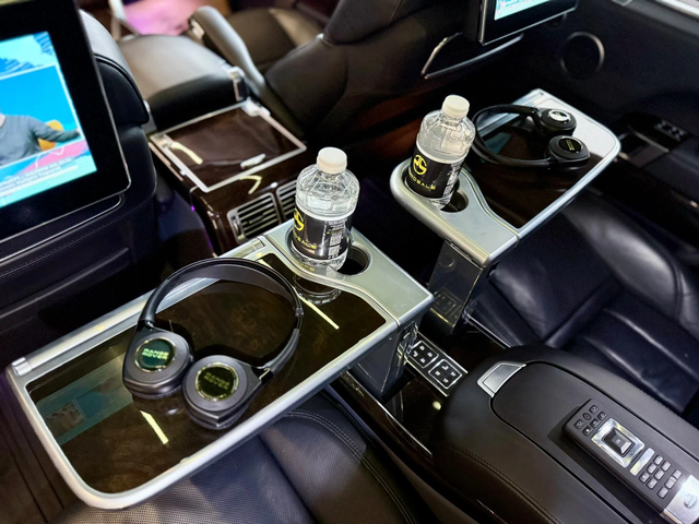 Land Rover Range rover SDV8* ЛИЗИНГ* PANO* AUTOBIOGRAPHY* SV - автомобили, коли, обяви за нови и употребявани 15