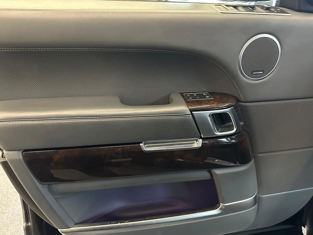 Land Rover Range rover SDV8* ЛИЗИНГ* PANO* AUTOBIOGRAPHY* SV - автомобили, коли, обяви за нови и употребявани 6