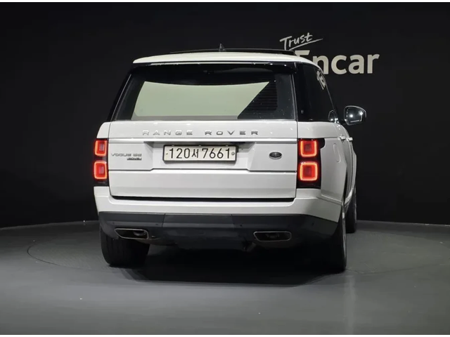 Land Rover Range rover VOGUE* 4.4* V8* DIESEL* ОБДУХВАНЕ* МАСАЖ* 360КАМЕР - автомобили, коли, обяви за нови и употребявани 3