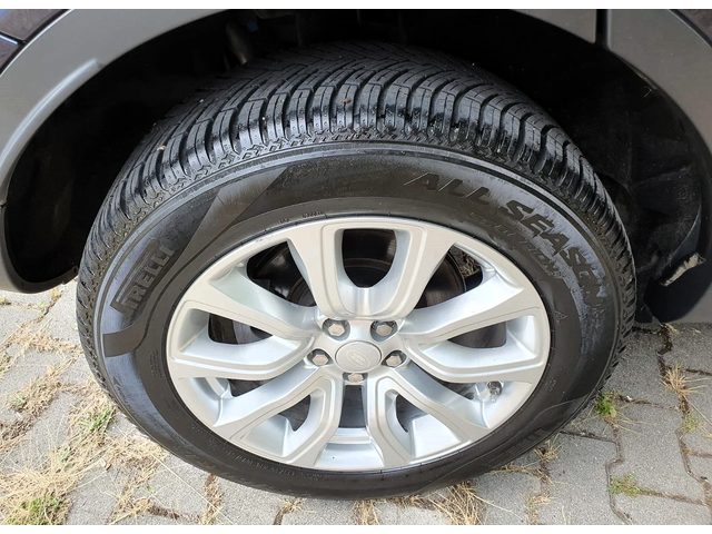 Land Rover Range Rover Evoque 2.0td4/150/4x4/SE - автомобили, коли, обяви за нови и употребявани 16