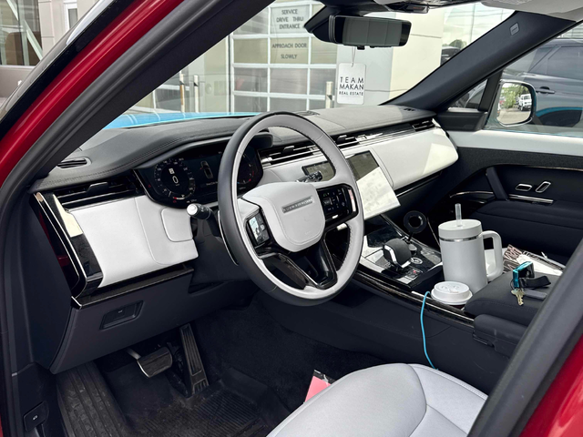 Land Rover RANGE ROVER SPORT 3.0L 6cyl AWD - автомобили, коли, обяви за нови и употребявани 4