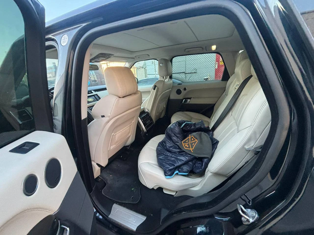 Land Rover Range Rover Sport HSE Td6* ПОДГРЕВ* ПАНО* КАМЕРА - автомобили, коли, обяви за нови и употребявани 4