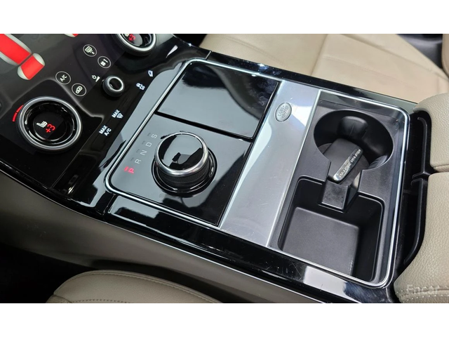 Land Rover Range Rover Velar * D240S* КОЖА* ПОДГРЕВ* ПАНОРАМА* FULL* - автомобили, коли, обяви за нови и употребявани 7