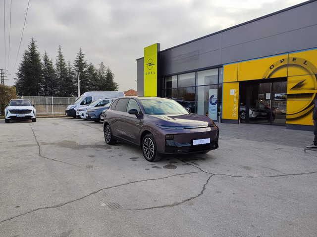 Leapmotor B10 DESIGN BEV 160kW SUV - автомобили, коли, обяви за нови и употребявани 17