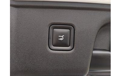 Leapmotor C10 DESIGN - автомобили, коли, обяви за нови и употребявани 16