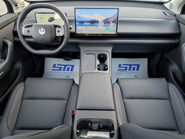 Leapmotor C10 DESIGN BEV 160kW - автомобили, коли, обяви за нови и употребявани 10