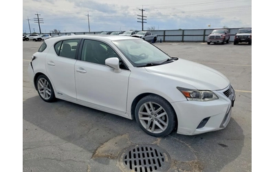 lexus-ct-200h - 0