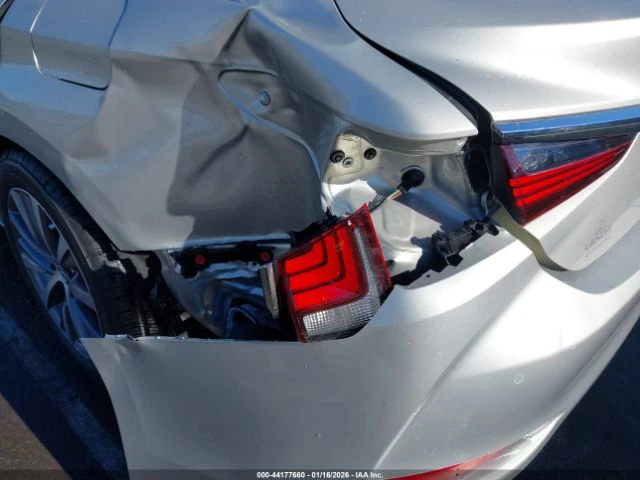 Lexus ES 350 - автомобили, коли, обяви за нови и употребявани 4