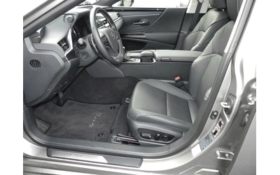 Lexus ES 300h - автомобили, коли, обяви за нови и употребявани 12