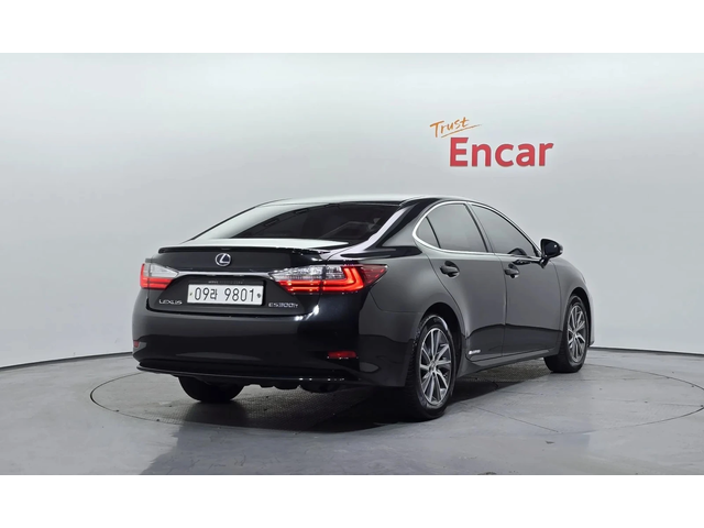 Lexus ES New Es300H Supreme Xv60 - автомобили, коли, обяви за нови и употребявани 1