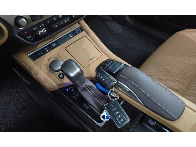 Lexus ES New Es300H Supreme Xv60 - автомобили, коли, обяви за нови и употребявани 7