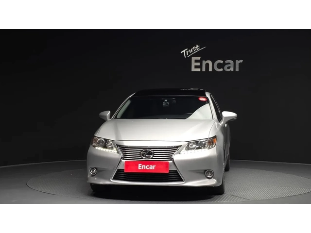 Lexus ES 350 EXECUTIVE | ПОДГРЕВ | ОБДУХ | ПАНОРАМА - автомобили, коли, обяви за нови и употребявани 1