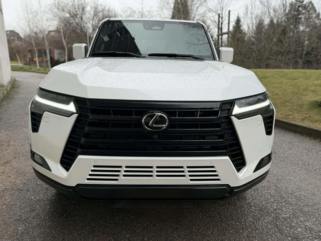 Lexus GX 550 LUXURY / НАЛИЧЕН / FULL - автомобили, коли, обяви за нови и употребявани 1