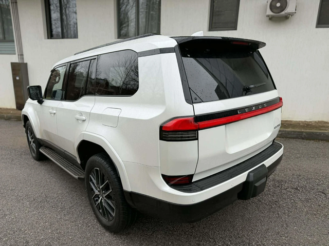 Lexus GX 550 LUXURY / НАЛИЧЕН / FULL - автомобили, коли, обяви за нови и употребявани 4
