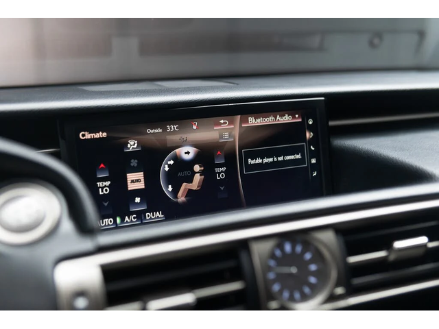 Lexus IS 300 - автомобили, коли, обяви за нови и употребявани 10