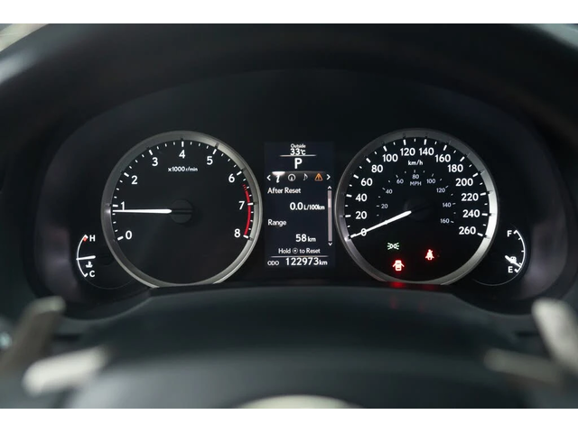 Lexus IS 300 - автомобили, коли, обяви за нови и употребявани 8