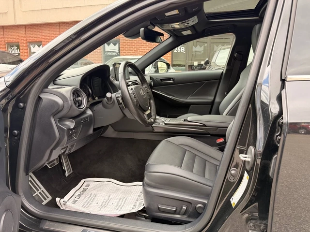 Lexus IS 300 CARFAX - автомобили, коли, обяви за нови и употребявани 6