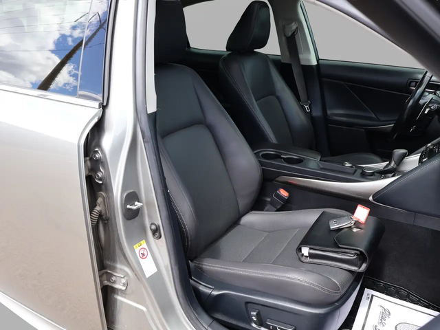Lexus IS 300 AWD V6 CERTIFIED *LEXUS MAINTAIN*2nd WINTER* CAMERA NAV BLUETOOTH LEATHR HEATED SEATS SUNROOF CRUISE ALLOYS All Wheel Drive - автомобили, коли, обяви за нови и употребявани 16