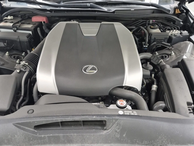 Lexus IS AWD 3.5L 6cyl - автомобили, коли, обяви за нови и употребявани 11