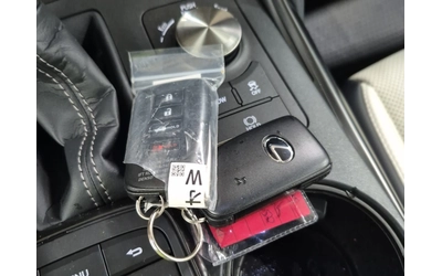 Lexus IS AWD 3.5L 6cyl - автомобили, коли, обяви за нови и употребявани 13