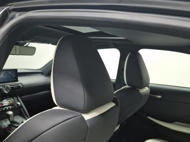 Lexus IS AWD 3.5L 6cyl - автомобили, коли, обяви за нови и употребявани 9