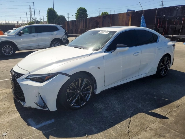 Lexus IS 350 F* SPORT* ПОДГРЕВ* КАМЕРА* SUNROOF* KEYLESS* - автомобили, коли, обяви за нови и употребявани 1