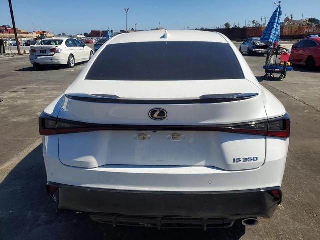 Lexus IS 350 F* SPORT* ПОДГРЕВ* КАМЕРА* SUNROOF* KEYLESS* - автомобили, коли, обяви за нови и употребявани 5