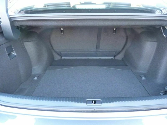 Lexus IS 300h Competition - автомобили, коли, обяви за нови и употребявани 10