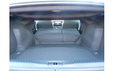 Lexus IS 300h Competition - автомобили, коли, обяви за нови и употребявани 11