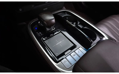 Lexus LS 500 AWD / LUXURY / FULL BROWN INT / ВЪЗДУШНО - автомобили, коли, обяви за нови и употребявани 11