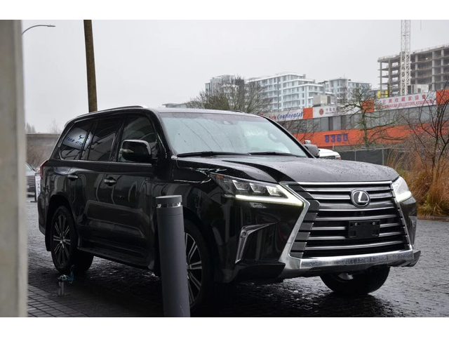Lexus LX 570 MARK LEV* 360 CAM* ОБДУХВАНЕ* ШИБИДАХ* 6+ 1* КЕЙЛЕ - автомобили, коли, обяви за нови и употребявани 0