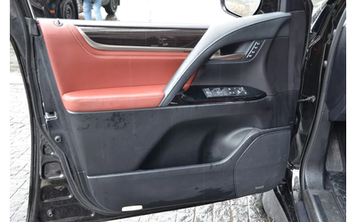 Lexus LX 570 MARK LEV* 360 CAM* ОБДУХВАНЕ* ШИБИДАХ* 6+ 1* КЕЙЛЕ - автомобили, коли, обяви за нови и употребявани 7