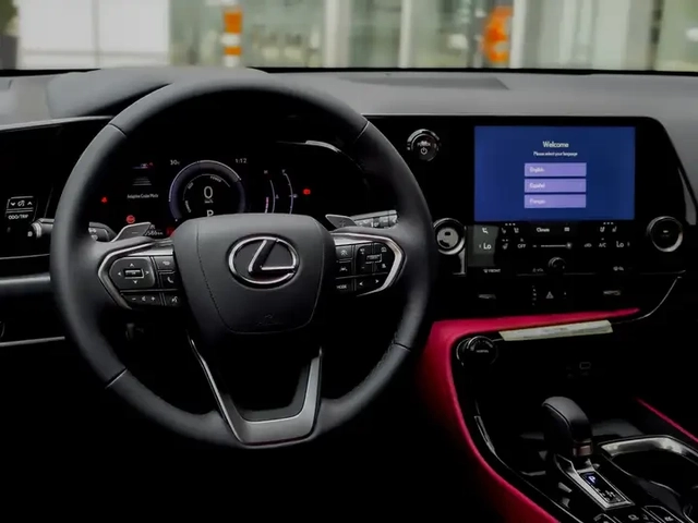 Lexus NX 10, 000km| 350 Hybrid| | Ventilated Seats| New - автомобили, коли, обяви за нови и употребявани 8