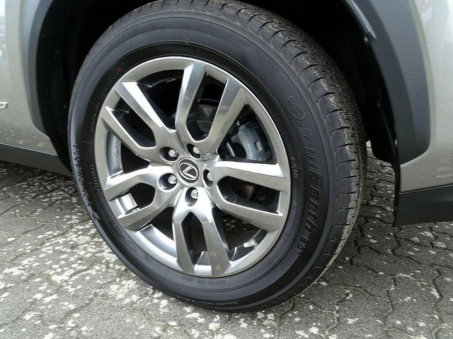 Lexus NX 300h Executive E-Four - автомобили, коли, обяви за нови и употребявани 4