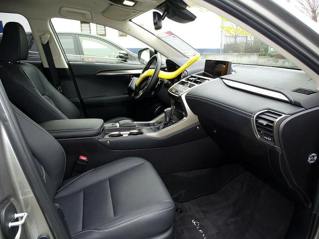 Lexus NX 300h Executive E-Four - автомобили, коли, обяви за нови и употребявани 5