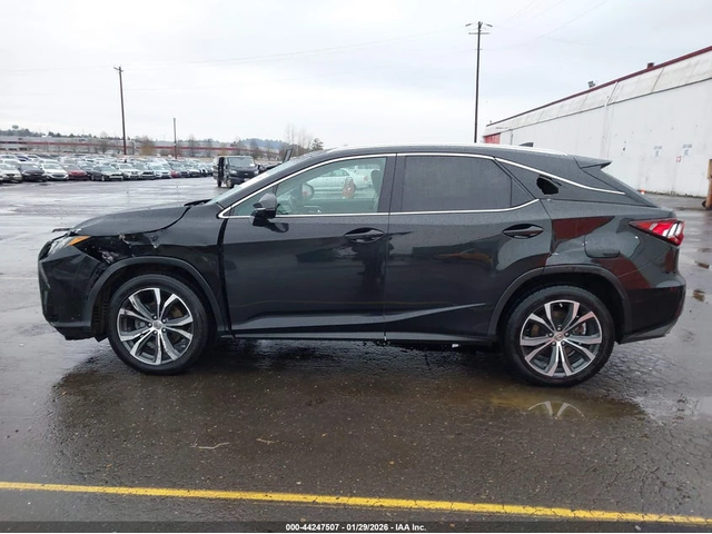 Lexus RX 350 2017 - автомобили, коли, обяви за нови и употребявани 8