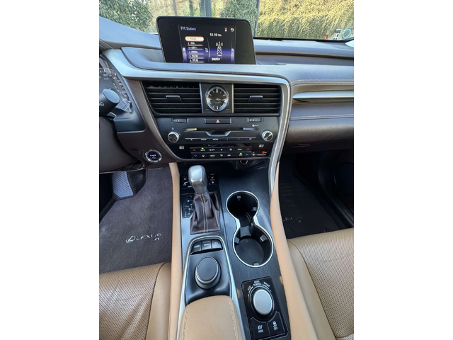 Lexus RX 450h - автомобили, коли, обяви за нови и употребявани 12