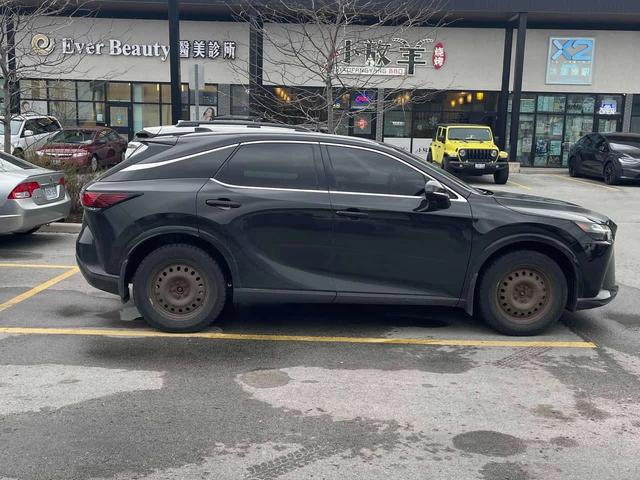 Lexus RX 350h* ОБДУХВАНЕ* ПОДГРЕВИ* ПАНОРАМА* - автомобили, коли, обяви за нови и употребявани 2