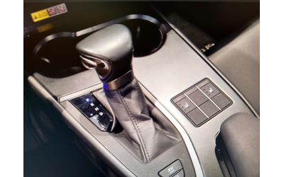 Lexus UX 250h F-sport AWD - автомобили, коли, обяви за нови и употребявани 13